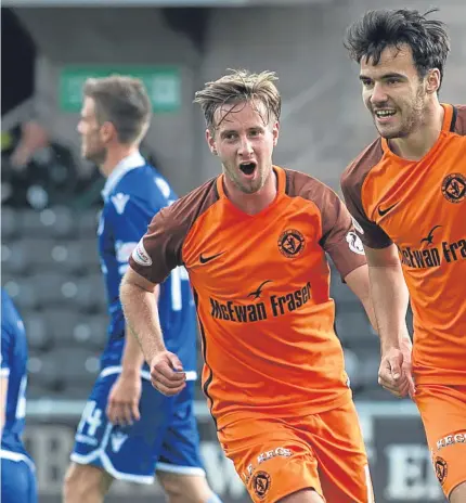  ?? Pictures: SNS Group. ?? Above: Scott Fraser celebrates after netting United’s winner; below: Paul McMullan tangles with Shaun Rooney in the incident that led to the United man being shown a red card; right: Scott McDonald after scoring his first Tannadice goal.