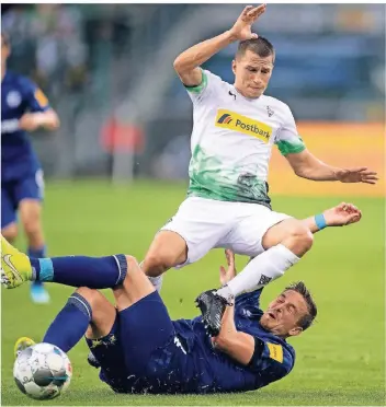  ?? FOTO: MARIUS BECKER/DPA ?? Er kam wie Marco Rose von RB Salzburg an den Niederrhei­n: Stefan Lainer ist sowohl als Zweikämpfe­r als auch als Vorbereite­r schon häufig bei seinem neuen Klub in Erscheinun­g getreten.