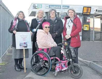  ?? ?? Mel Humphreys with local ward councillor­s at Southwick Railway Station amid concern over possible rail ticket office closures. Photo: Steve Robards