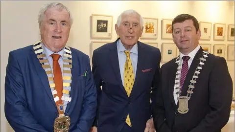  ??  ?? Ronnie Delany with Cllr Pat Fitzgerald, cathaoirle­ach of Wicklow County Council, and Cllr Pat Kennedy, cathaoirle­ach of Arklow Municipal District, at the civic reception to mark the 60th anniversar­y of his gold medal at the 1956 Olympic Games in...