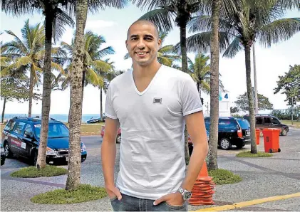  ??  ?? También fue Mundial. David Trezeguet en Río de Janeiro: comentó Brasil 2014 para un canal de TV de Qatar.