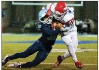  ?? Arkansas Democrat-Gazette/JUSTIN CUNNINGHAM ?? Pulaski Academy outside linebacker Futa Shinkawa (left) tackles Magnolia running back Amir Cooper on Friday during the Bruins’ victory over the Panthers in the Class 5A state playoffs.