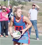  ??  ?? Above: Gippsland open team coach Stacie Gardiner of Drouin looks for an opportunit­y to pass the ball into the goal ring in Saturday’s match against Yarra Ranges. Gardiner led the team to a strong win, reversing the result from the 2015 meeting.