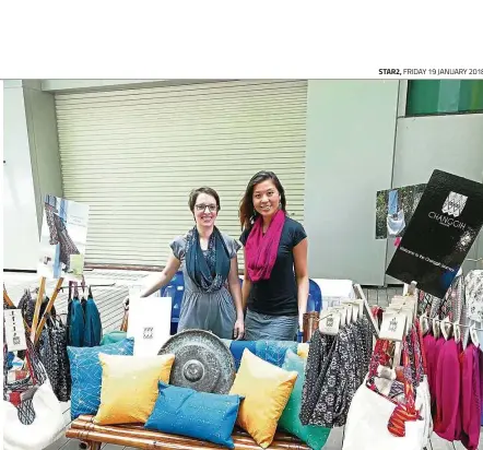  ??  ?? Joanna Moss (right) and Bethany Dawson started Changgih Designs to empower mothers. — Changgih Designs