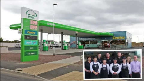  ??  ?? The new Centra on the Milehouse road and (inset) staff members as the doors opened on Thursday afternoon.