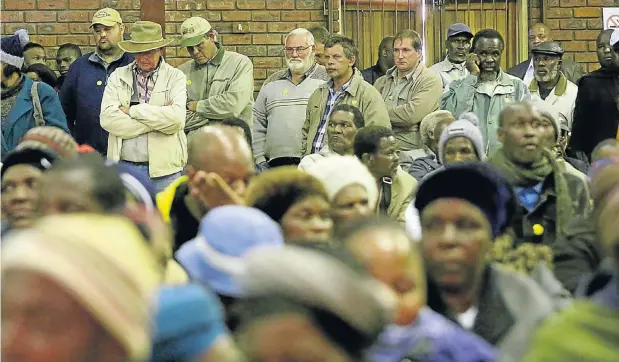  ?? Picture: Thuli Dlamini ?? Hundreds of people gathered at the Cecil Emmett Hall in Vryheid in northern KwaZulu-Natal on Wednesday for public hearings on land expropriat­ion.