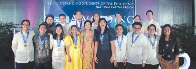  ??  ?? THE KIDS OF TOMORROW The Ten Outstandin­g Students of the Philippine­s awardees