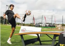  ?? ?? João Félix a praticar teqball no novo espaço em Viseu