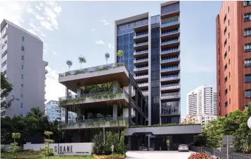  ?? ALBERT CHUA/THE EDGE SINGAPORE ?? Sloane Residences saw a new psf-price low when a 1,249 sq ft, three-bedroom unit was sold by the developers for $3.15 million ($2,526 psf) on Jan 7
