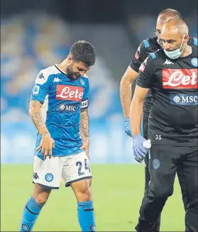  ?? FOTO: GETTY ?? Insigne, en el momento de retirarse En el Nápoles no lo dan por descartado