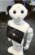  ?? Foto: Bernd Hohlen ?? Roboter und Künstliche Intelligen­z könnten unter anderem in der Pflege eingesetzt werden. Unser Bild zeigt den Pflegerobo­ter Pepper.