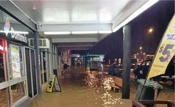  ?? Photo: Kyle Weedon ?? INUNDATED: The deluge put pressure on Chinchilla's stormwater and drains systems leading to localised flash flooding.