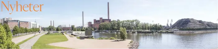  ?? FOTO: ARKVAL ?? NYTT LIV På STRANDEN. Här, precis vid klappbrygg­an vid Sörnäs strandväg, lägger partybåten till.