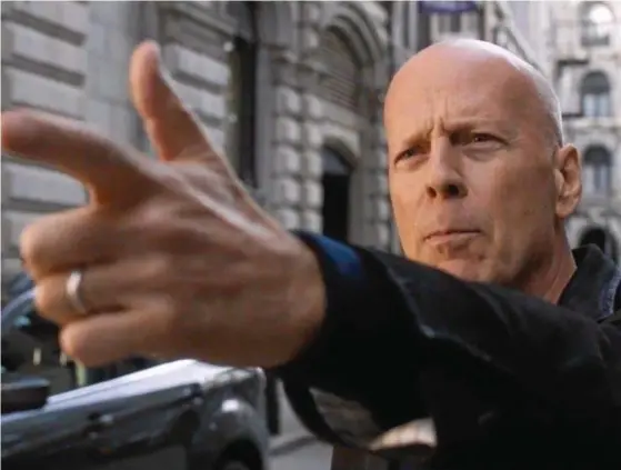  ??  ?? VIGILANTE: Bruce Willis as a leading trauma surgeon who goes rogue in the movie Death Wish.