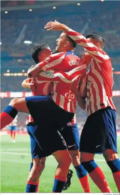  ?? EUROPA PRESS ?? Correa celebra uno de los goles con sus compañeros.