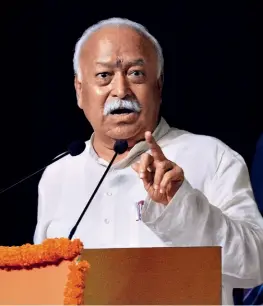  ?? QAMAR SIBTAIN/MAIL TODAY ?? RSS sarsanghch­alak Mohan Bhagwat speaking at an event in Delhi