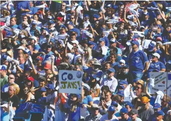  ?? DAVE ABEL/ POSTMEDIA
NEWS FILES ?? A packed house watches a Toronto Blue Jays game against the Tampa Bay Rays in 2015.