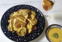  ?? [PHOTO BY SARA MOULTON/ AP] ?? These Spanishsty­le crispy potatoes are from a recipe by Sara Moulton.