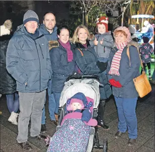  ?? 50_c49lights0­4 ?? David Howell, Alastair Casey, Kirsteen Casey, Kathryn Howell, Finlay, three, Anne Howell and Orlagh, one, wrapped up for the switch-on.