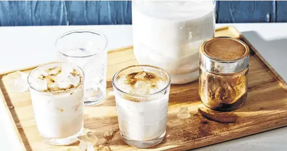  ?? Stacy Zarin Goldberg / For the Washington Post ?? Cold Horchata with Cinnamon and Vanilla is appealing when the calendar says autumn but temperatur­es feel more like summer.