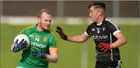  ??  ?? Seán Tobin of Meath in action against Sligo’s Patrick O’Connor in Páirc Tailteann on Saturday.