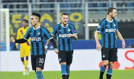  ?? FOTO: MANEL MONTILLA ?? Lautaro Martínez apunta a que saldrá del Inter y el equipo italiano tendrá dinero para invertir en futbolista­s que le permitan luchar por a Serie A