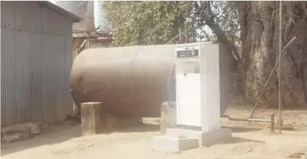  ??  ?? Another unlicensed 9000 liters tank in Sinozongwe district with a dispenser used for selling fuel