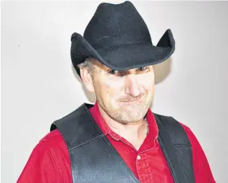  ?? ERIC MCCARTHY/JOURNAL PIONEER ?? Chad Matthews of Elmsdale, a Stompin’ Tom Connors impersonat­or.