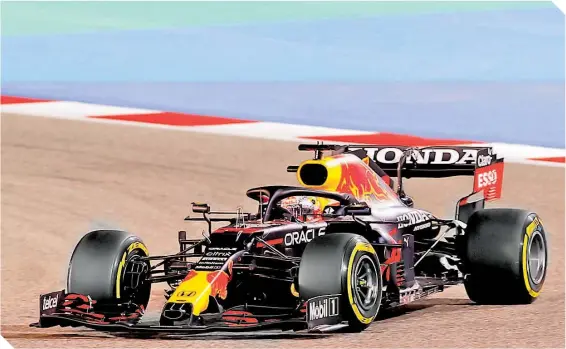  ?? / FOTO: EFE ?? La carta fuerte de Red Bull Racing, Max Verstappen, quiere demostrar que sus aspiracion­es al campeonato son reales.