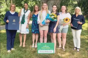  ?? Contribute­d Photo ?? From left arwe State Rep. Terrie Wood, Girl Scouts of Darien Co-Service Unit Manager Cynthia Clough, Allison Molkenthin, Octavia Molkenthin, Christina Molkenthin, Allegra Molkenthin and First Selectman Jayme Stevenson.