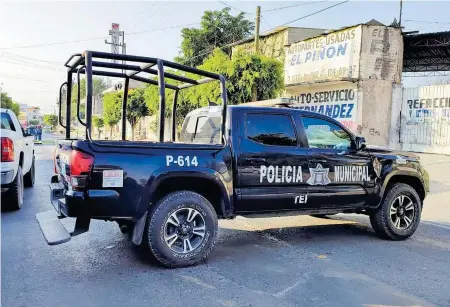  ?? /FOTOS: GUSTAVO ORTIZ ?? Dos hombres y una mujer fueron asesinados en una taqueria el pasado domingo 10 de abirl en la colonia Nicolas Bravo