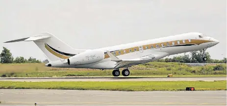  ?? /File picture ?? Tracker disconnect­ed: The Guptas’ infamous Bombardier Global 6000 registered as ZS-OAK would be unable to fly legally anywhere in the world if an applicatio­n by Export Developmen­t Canada to have it deregister­ed succeeds.