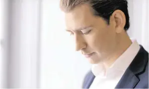  ?? BILD: SN/WWW.SEBASTIAN.KURZ.AT ?? Sebastian Kurz nachdenkli­ch im ÖVP-Wahlwerbes­pot.