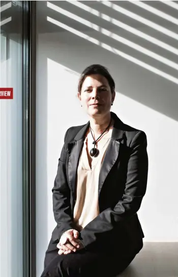  ?? (RENENS, 5 AVRIL 2024/LÉONIE GUYOT POUR LE TEMPS) ?? L’ex-directrice d’Amnesty Internatio­nal Suisse confie être parfois confrontée à des situations qui sont de l’ordre de l’impensable.