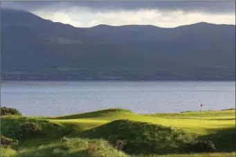  ?? Dooks Golf Course, a beautiful links course set amid the blue waters of Dingle Bay. ??
