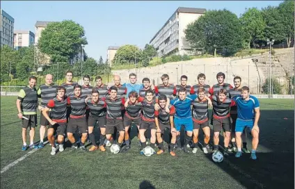  ?? FOTO: UNCITI ?? Protagonis­tas de la tarde El Pasaia conmemora esta tarde los 75 años de historia del club con un triangular junto a Sanse y Unión