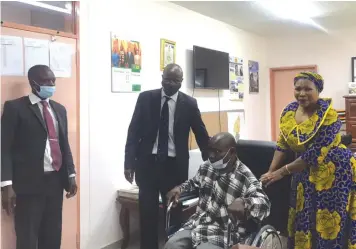  ?? ?? ZB Bank donated a wheelchair to a 53-year-old Mutare man, Mr Gift Nemaramba, on Monday