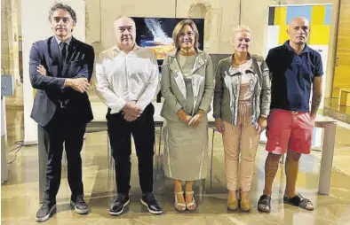  ?? ALBA BOIX ?? De izquierda a derecha, Francesc Colomer, Miguel Barrera, Xaro Miralles, Virginia Martí y Raúl Resino, ayer, en Benicarló.