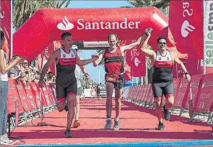  ??  ?? Embajador del Santander. Antón, olímpico y doble campeón del mundo de maratón, estará en la sesión de atletismo por grupos y niveles