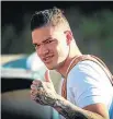  ?? WERTHER SANTANA/ESTADÃO ?? Exemplo. Ederson treina com os garotos do Audax