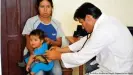  ??  ?? Chagas en Bolivia. Hasta un 30% de los enfermos crónicos presentan alteracion­es cardíacas y hasta un 10% padecen alteracion­es digestivas, neurológic­as o combinadas.