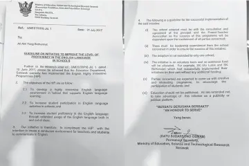  ??  ?? Images of the circular dated July 31, 2017 issued by the Ministry of Education, Science and Technologi­cal Research.