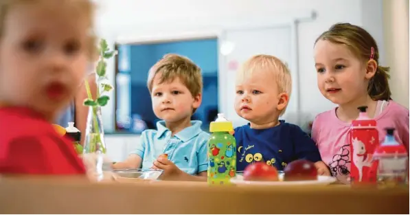  ?? Symbolfoto: Alexander Kaya ?? Das Interesse an Betreuungs­plätzen für Kinder ist groß. Die Stadt will nun mit sogenannte­n „Großtagesp­flegen“neue Kapazitäte­n schaffen.