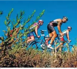  ?? H. I. ?? Un momento del tramo en bicicleta del Desafío Doñana 2019.