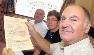  ??  ?? ●●The Cemetery Pub new landlord John Ketley imposed a chip ban as he opened the restaurant. From left are Tom Fisher, Amanda Chay and John Ketley