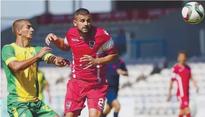  ??  ?? Cadú compromete­u-se com o Leixões por uma temporada