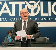  ??  ?? Linea dura
Il presidente di
Cattolica, Paolo
Bedoni, in assemblea dei soci