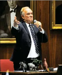  ?? FILE PHOTO BY HOWARD FISCHER/CAPITOL MEDIA SERVICES ?? DON SHOOTER ON THE HOUSE FLOOR on Feb. 1, arguing unsuccessf­ully against a move to expel him.