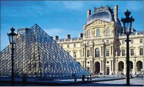  ??  ?? En 2019, la pyramide de l’architecte Ieoh Ming Pei va fêter ses 30 ans.