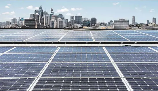  ?? V roce 2013 byla v rámci generální opravy hlavní pošty v Sydney vybudována tehdy jedna z největších střešních elektráren v Austrálii. FOTO PHOTON ENERGY ?? Fotovoltai­cký projekt.